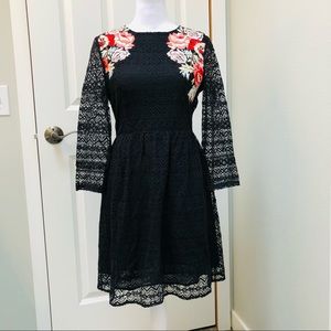 MISS ME LONG SLEEVE EMBROIDERED LACE DRESS KNEE LENGTH XS BLACK